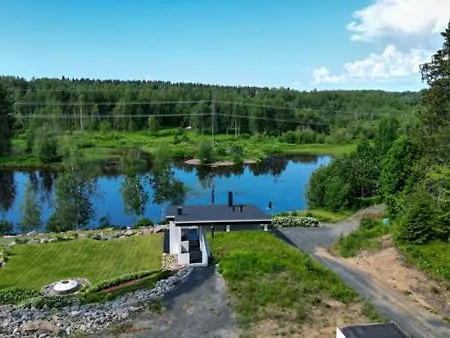 Private Cabin With Jacuzzi Hébergement de vacances *
