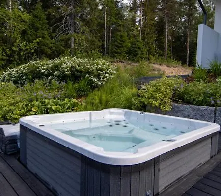 Hébergement de vacances Private Cabin With Jacuzzi Kemi